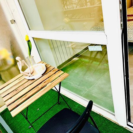 Dream Dwell Paris-Two Bedrooms Apart Near Gare Du Nord エクステリア 写真